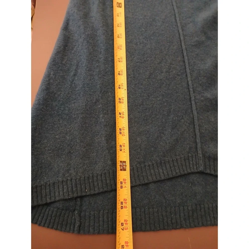 Olivia & Grace Cashmere Sweater Teal Blue Crew Neck Back Zip  Medium FLAWED
